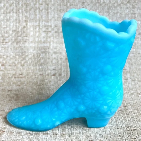 Fenton Boot Satin Custard Blue Daisy Button Art Glass Boot Figurine Orig Sticker - Picture 3 of 5